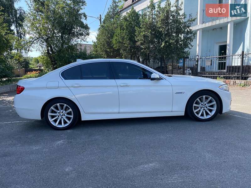 Седан BMW 5 Series 2015 в Києві