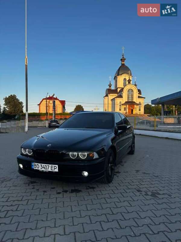 Седан BMW 5 Series 2000 в 