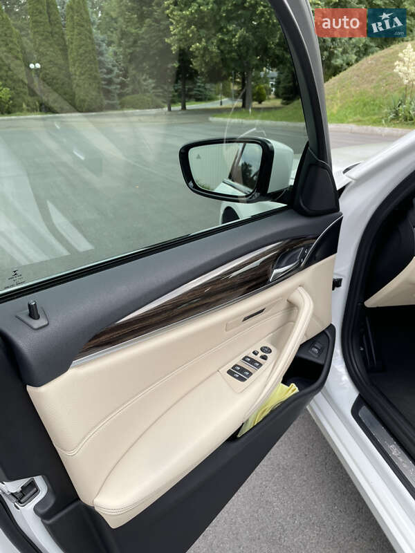 Седан BMW 5 Series 2018 в Киеве