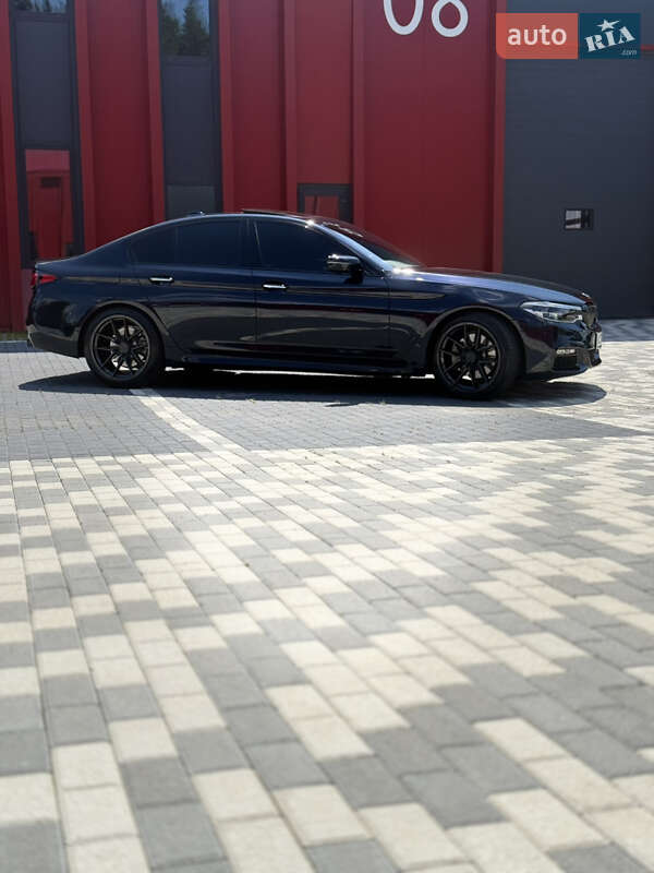 Седан BMW 5 Series 2017 в Львові