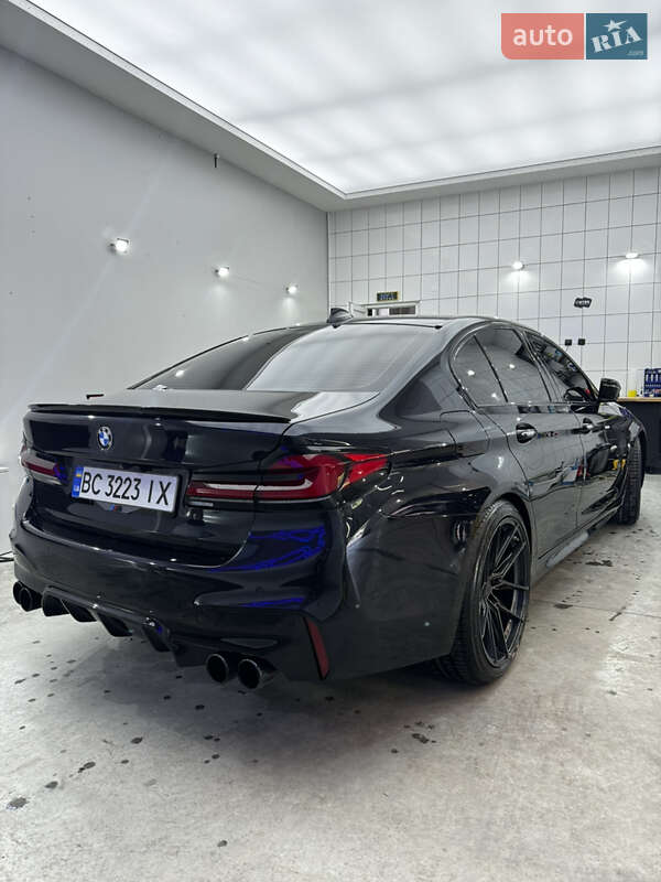 Седан BMW 5 Series 2017 в Львові