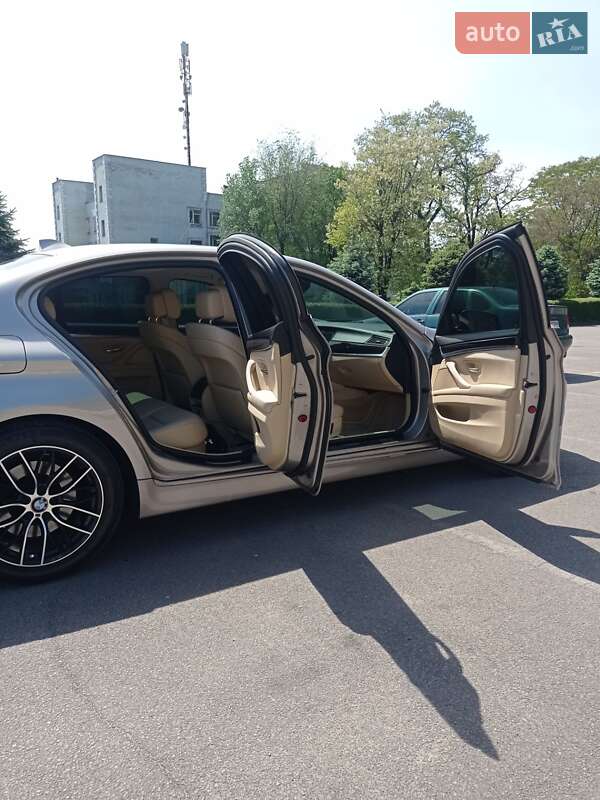 Седан BMW 5 Series 2013 в Кам'янському