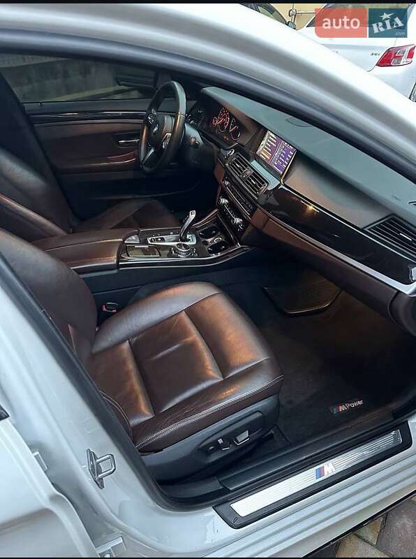 Седан BMW 5 Series 2014 в Николаеве