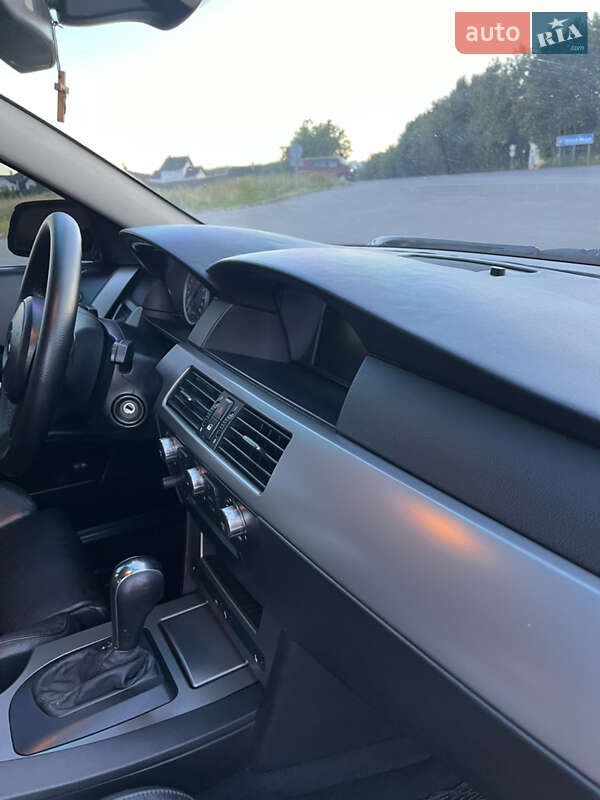Седан BMW 5 Series 2005 в Львові
