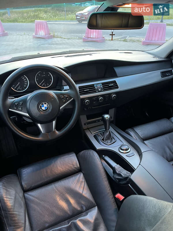 Седан BMW 5 Series 2005 в Львові