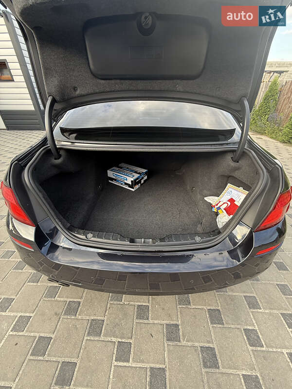 Седан BMW 5 Series 2011 в Дубровиці фото 31 Седан BMW 5 Series 2011 в Дубровиці