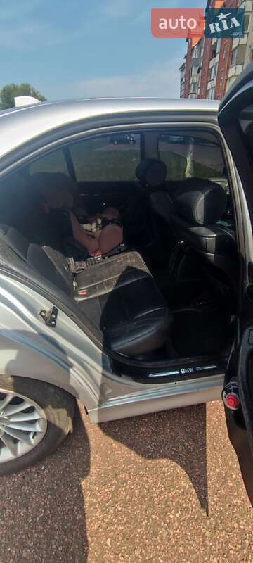 Седан BMW 5 Series 1997 в Дрогобыче