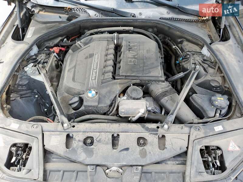 Седан BMW 5 Series 2015 в Кропивницком