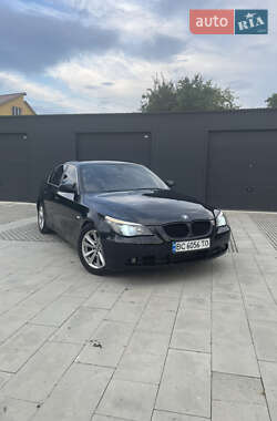 Седан BMW 5 Series 2004 в Самборе