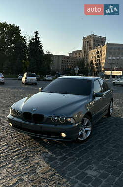 Седан BMW 5 Series 2002 в Харькове