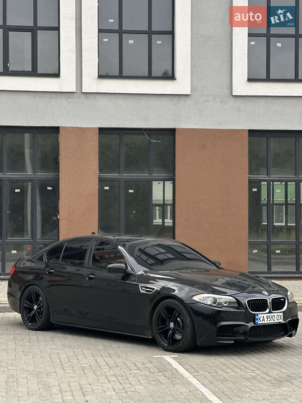 Седан BMW 5 Series 2010 в Львові