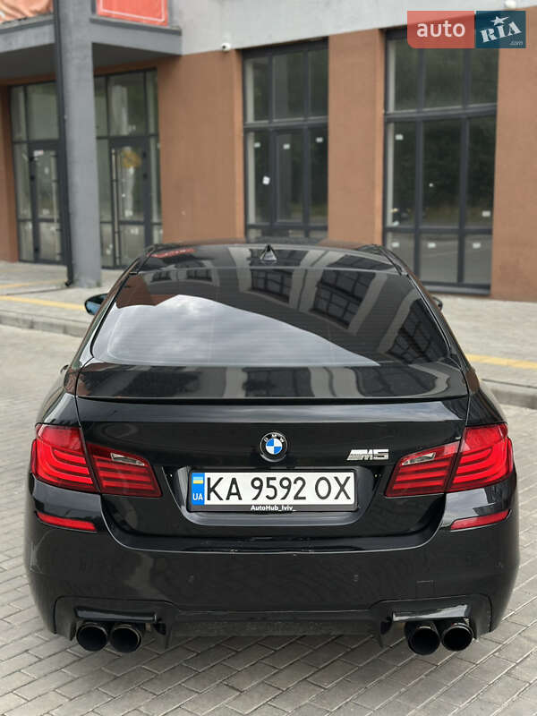 Седан BMW 5 Series 2010 в Львові
