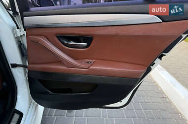 Седан BMW 5 Series 2012 в 