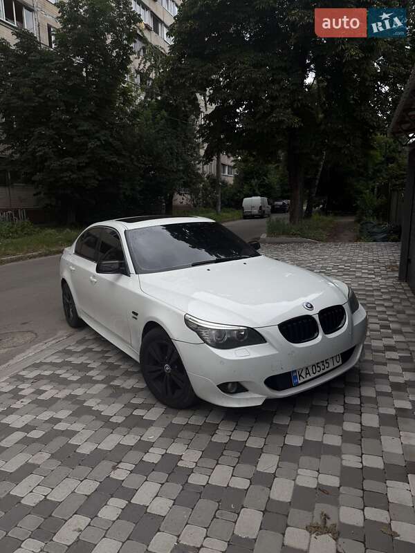 Седан BMW 5 Series 2009 в 
