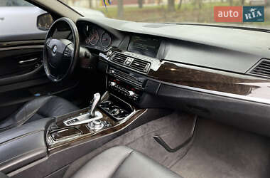 Седан BMW 5 Series 2012 в 
