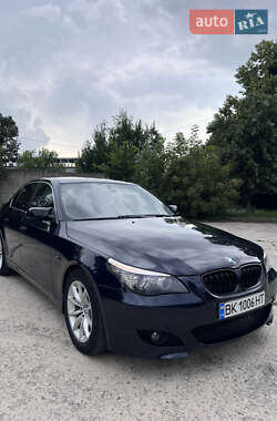 Седан BMW 5 Series 2007 в Вараше