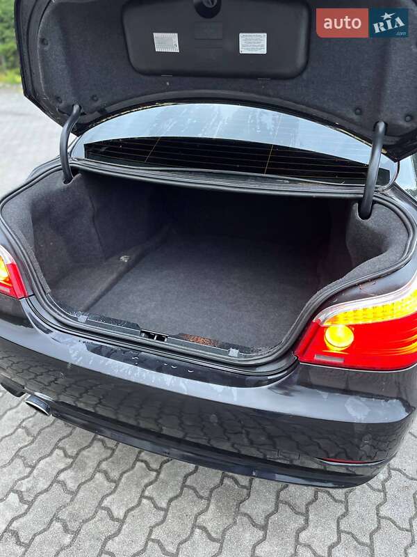 Седан BMW 5 Series 2008 в Львове