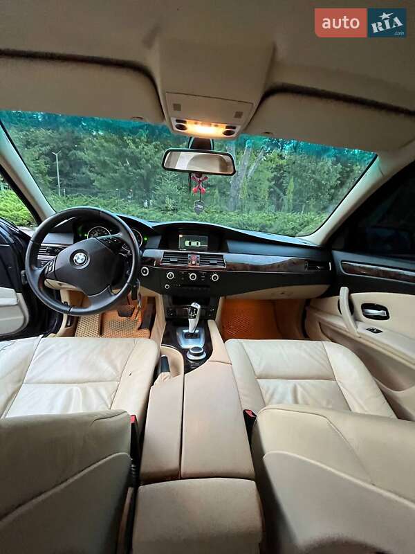 Седан BMW 5 Series 2008 в Львове