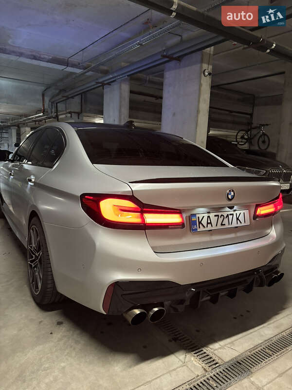 Седан BMW 5 Series 2018 в Киеве