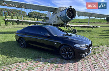 Седан BMW 5 Series 2012 в Чернівцях
