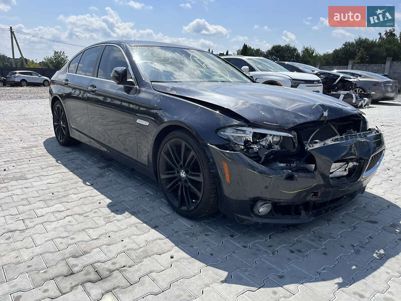 Седан BMW 5 Series 2015 в Львові