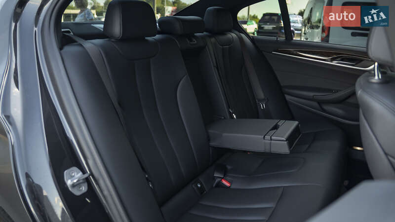 Седан BMW 5 Series 2018 в Киеве