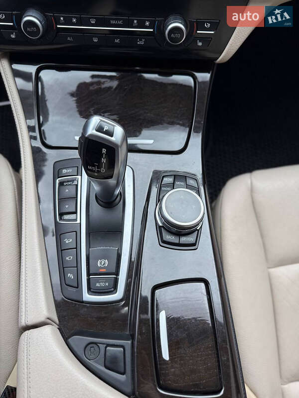 Седан BMW 5 Series 2012 в Ровно