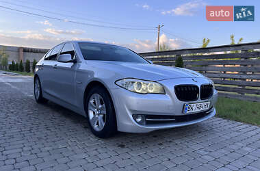 Седан BMW 5 Series 2011 в Березному
