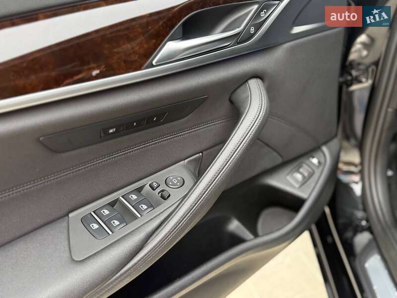Седан BMW 5 Series 2018 в Вінниці