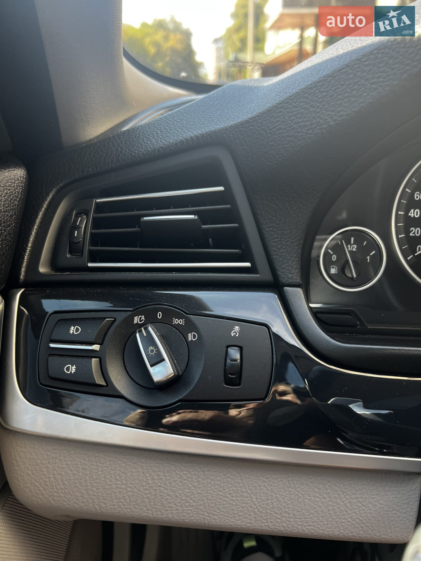 2011 BMW 5er - мініатюра 9
