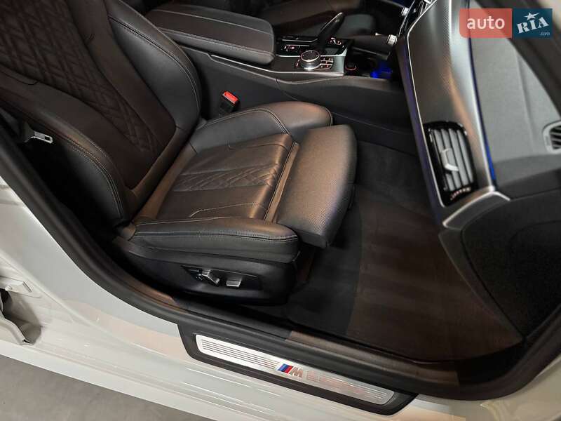 Седан BMW 5 Series 2020 в Львове
