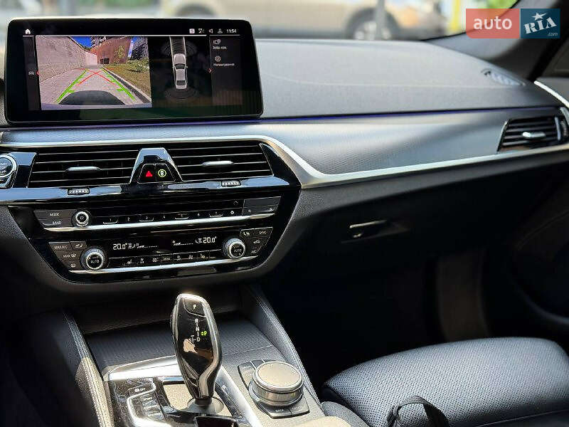 Седан BMW 5 Series 2020 в Львове