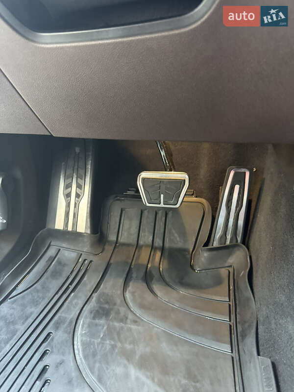 Седан BMW 5 Series 2017 в Черновцах