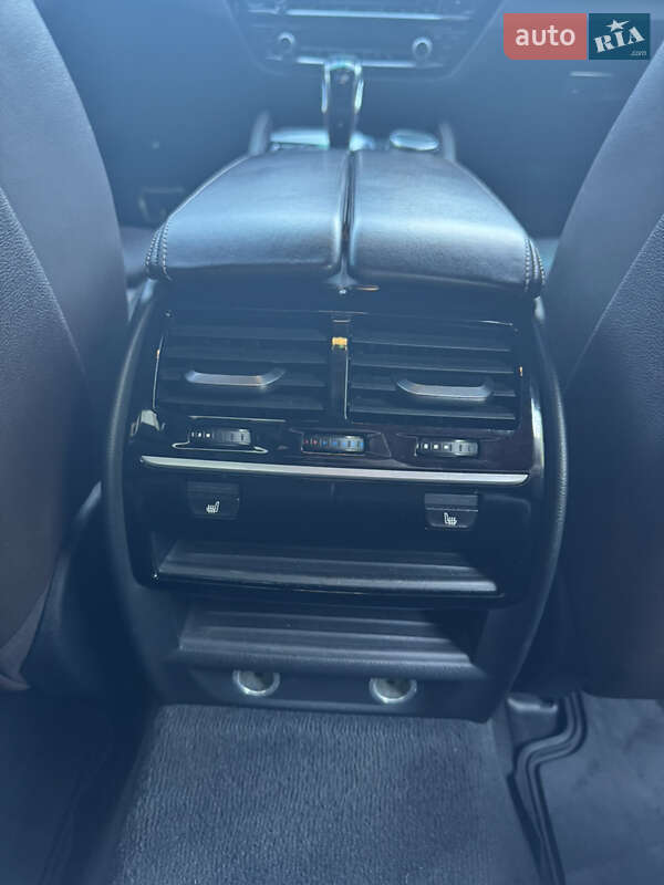 Седан BMW 5 Series 2017 в Черновцах