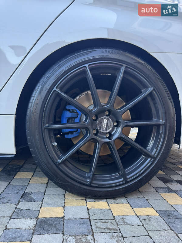 Седан BMW 5 Series 2017 в Черновцах