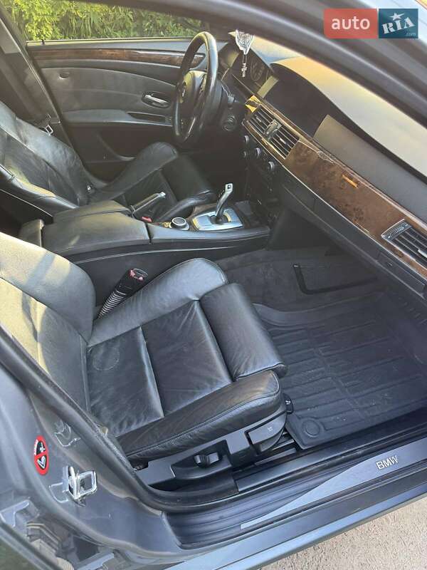 Седан BMW 5 Series 2008 в Калуше