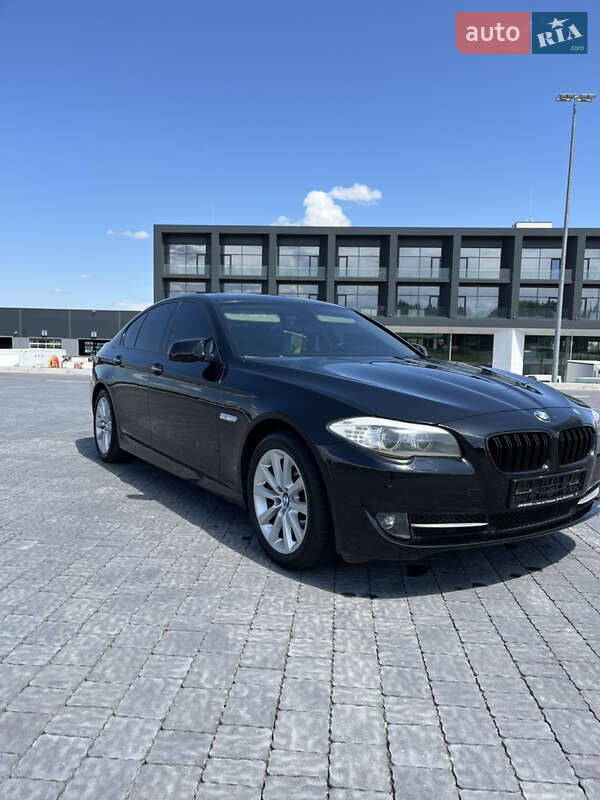 BMW 5 Series 2011