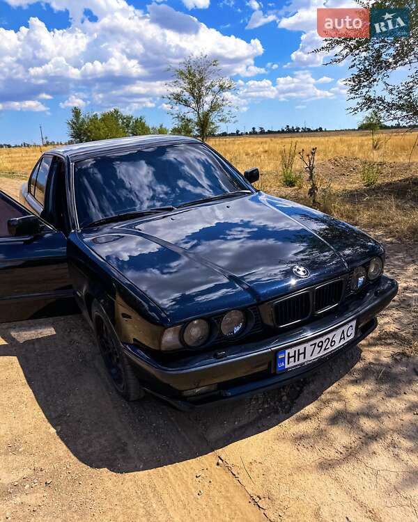 Седан BMW 5 Series 1993 в Одессе