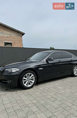 Седан BMW 5 Series 2011 в 