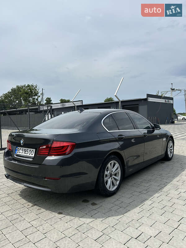 Седан BMW 5 Series 2011 в Львові