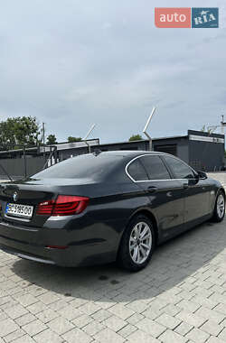 Седан BMW 5 Series 2011 в 