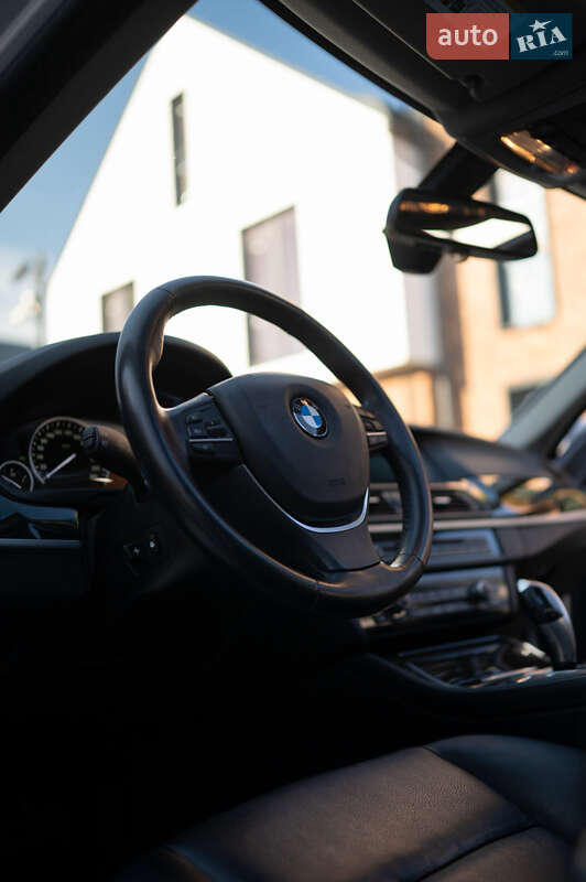 Седан BMW 5 Series 2013 в Львове