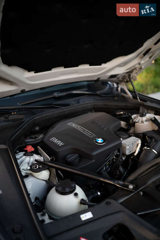 Седан BMW 5 Series 2013 в Львове