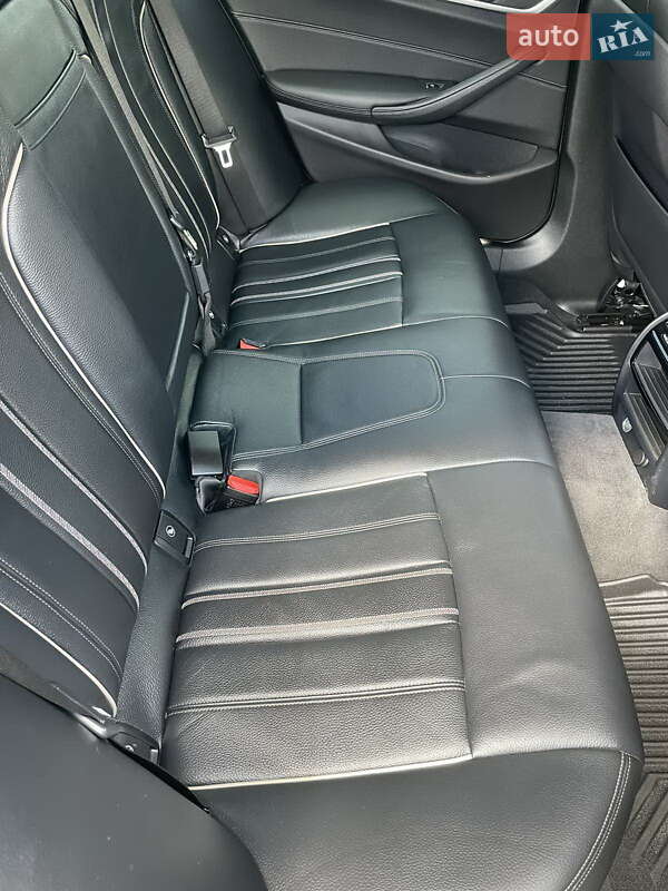 Седан BMW 5 Series 2018 в Трускавці