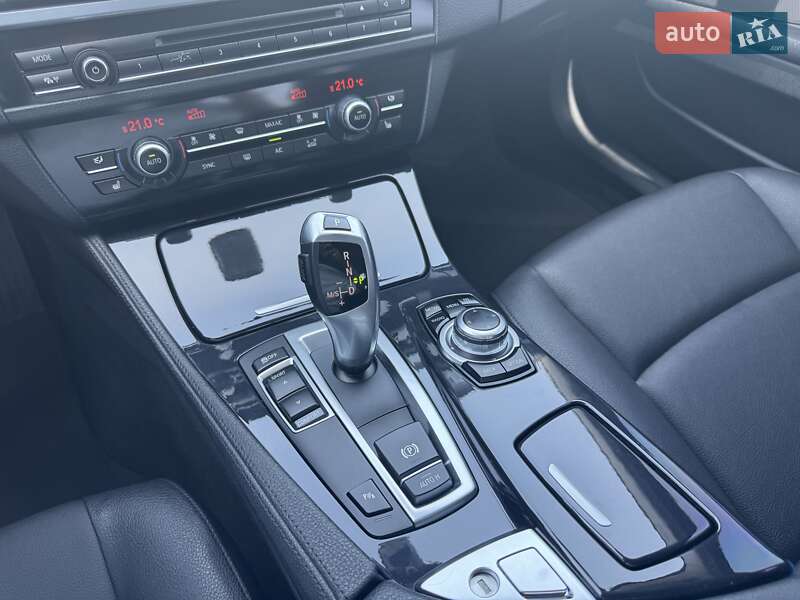 Седан BMW 5 Series 2016 в Дніпрі