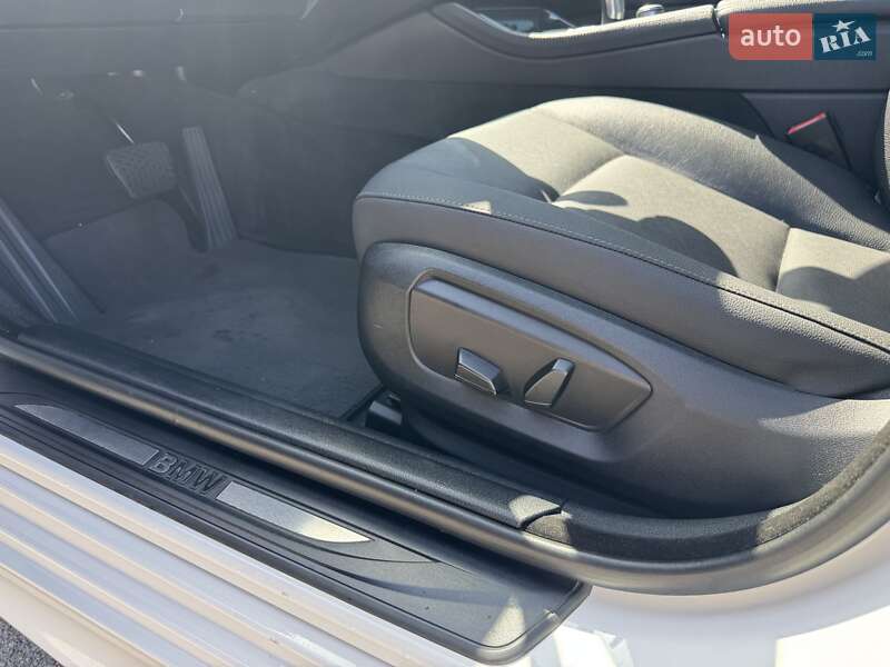 Седан BMW 5 Series 2016 в Дніпрі