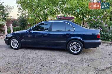 Седан BMW 5 Series 2000 в Болграде