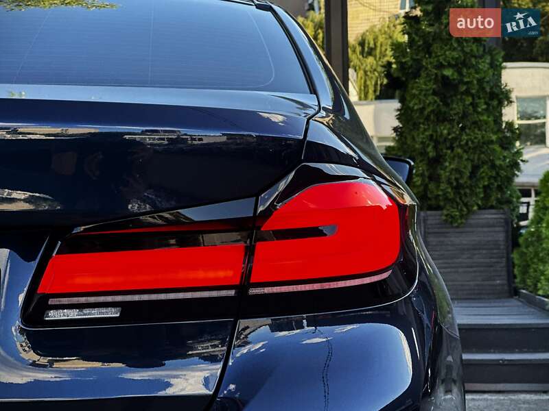 Седан BMW 5 Series 2016 в Киеве