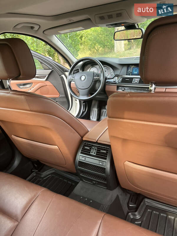 Седан BMW 5 Series 2013 в Кривому Розі