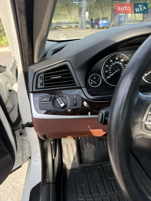 Седан BMW 5 Series 2013 в Кривому Розі